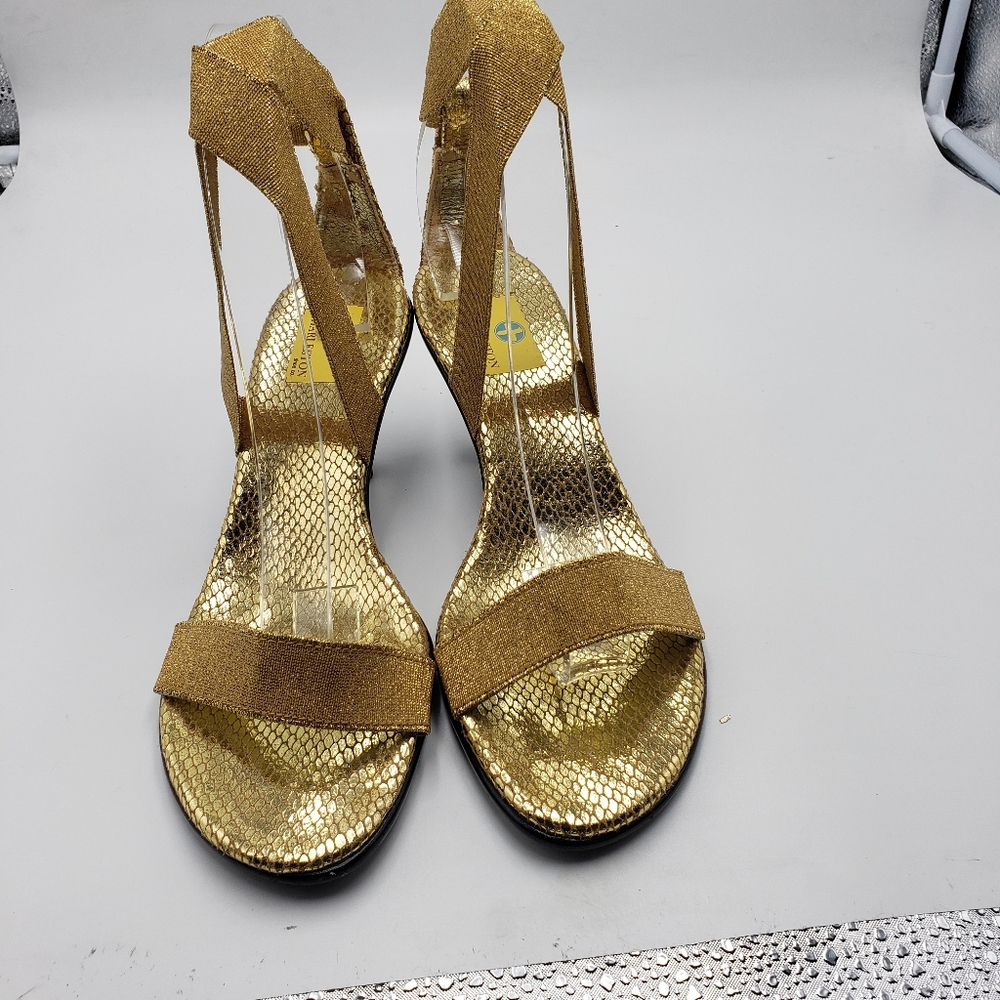 CHARLESTON SHOE CO gold elastic strap sandals size 7